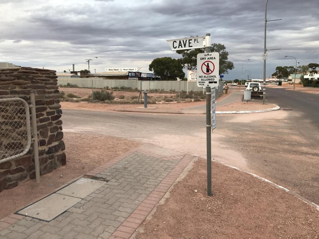 Cave Place Units Coober Pedy Exterior photo